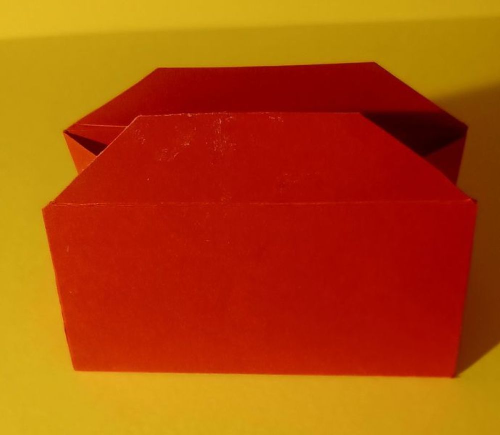 the outside of my 3d triangular box